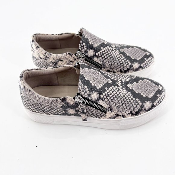 Steve Madden Shoes - Steve Madden Women's White Black Snakeskin Platform Sneakers Size 7